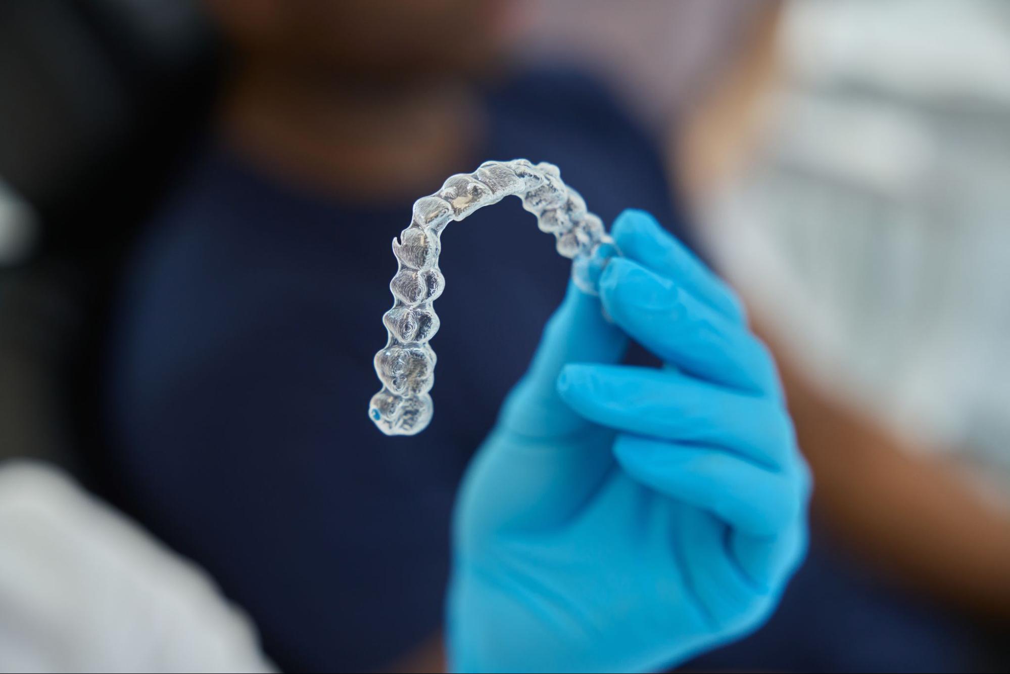 How to Stick to Your Clear Aligner Schedule When Traveling
